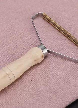 Щетка для удаления шерсти с ткани