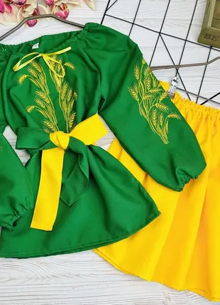 Вышитый костюм на девочку "зелено-желтые колоски"2 фото