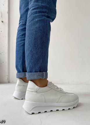 Шкіряні базові білі кросівки