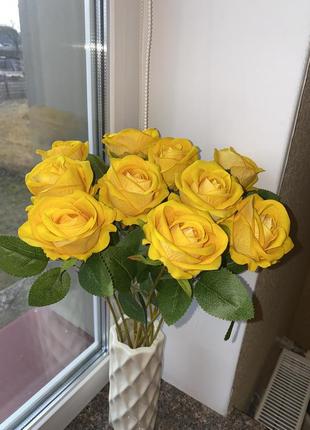 Троянди латексні білі, жовті, сині і шампань , червоні2 фото