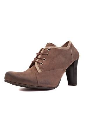 Закрытые женские кожаные туфли кожа на высоком каблуке удобные стильные польша коричневые 39р aga1 фото