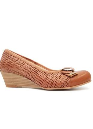 Польские женские туфли из натуральной кожи на танкетке модные красивые легкие коричневые 38р kati1 фото
