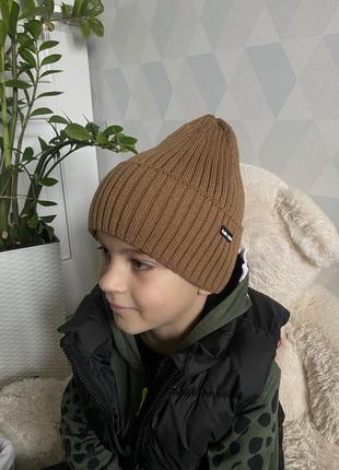 Шапка весна в рубчик