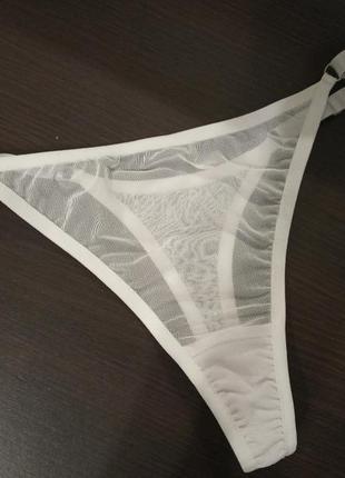 Базові білі трусики стрінги з регулюванням