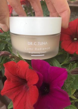 Отбеливающий крем для лица фармаси dr. c. tuna lumi radiance farmasi