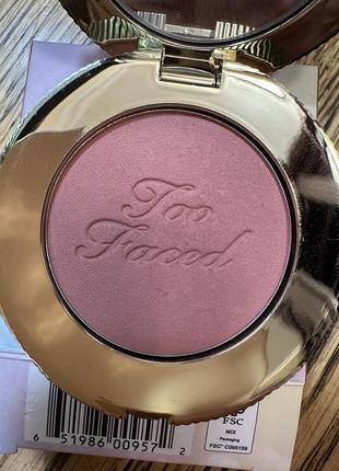 Румяна для лица too faced, оттенок velvet cruch