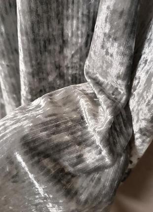 Серебряное велюровое мини платье плиссе10 фото