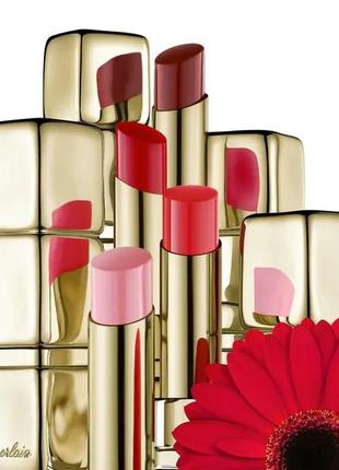 Помада для губ guerlain kisskiss shine bloom lipstick 519 — floral brick6 фото