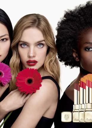 Помада для губ guerlain kisskiss shine bloom lipstick 729 - daisy red8 фото