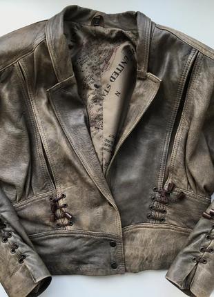 Кожаная куртка с состаренным эффектом косуха коричневая бежевая шкіряна куртка вінтаж з потертостями6 фото
