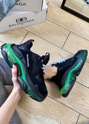 Жіночі кросівки balenciaga triple s clear sole black & neon green3 фото