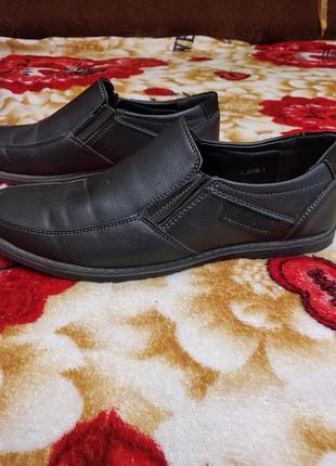 Шкільні туфлі 37 р. стан відмінний.