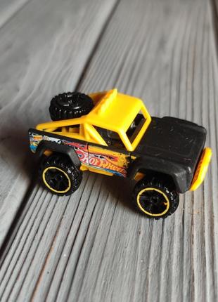 Машина hot wheels custom ford bronco mattel