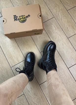 Женские ботинки dr. martens jadon black with fur9 фото