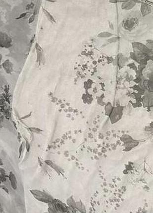 Ніжного фасону блуза і квітковий принт4 фото