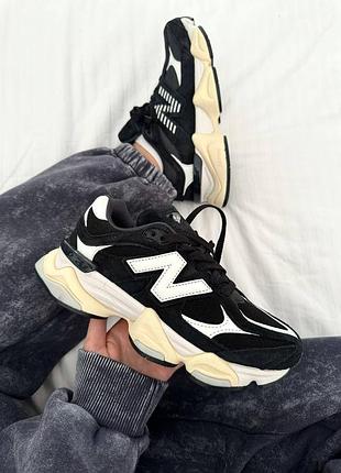 Жіночі кросівки new balance 9060 black white нью беланс чорного з білим кольорів