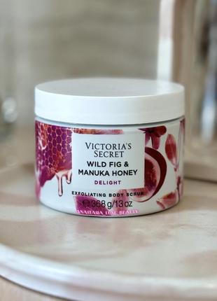 Скраб victoria's secret natural beauty exfoliating body scrub wild fig & manuka honey1 фото