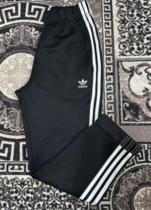 Штани adidas