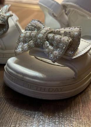 Босоножки для девочки