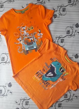 Пара футболок р. 122