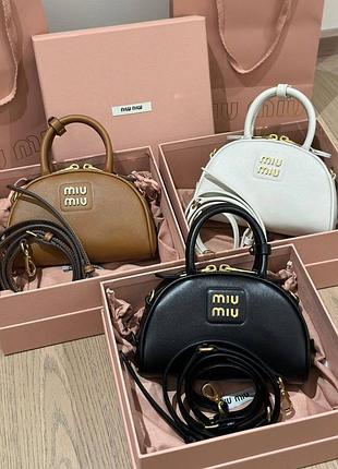 Есть видео сумка в стиле miumiu черная белая шоколад