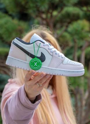 Женские кроссовки jordan 1 retro low люкс качество