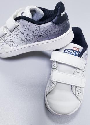Adidas marvel кроссовки человек паук мальчику 22 р 14 см стелька9 фото