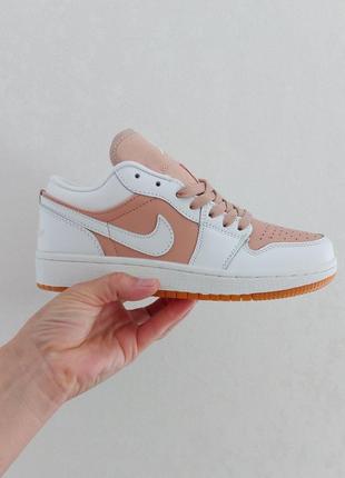 Женские кроссовки jordan 1 low люкс качество