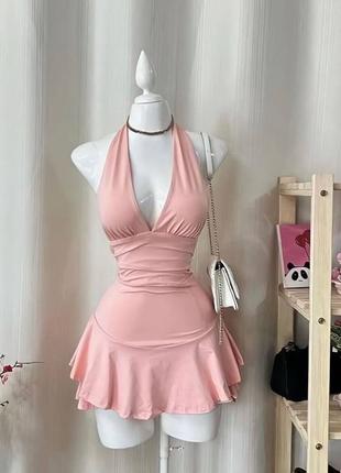 Платье короткое однотонное с вырезом в зоне декольте с открытой спиной приталенная качественная трендовая розовая шоколад