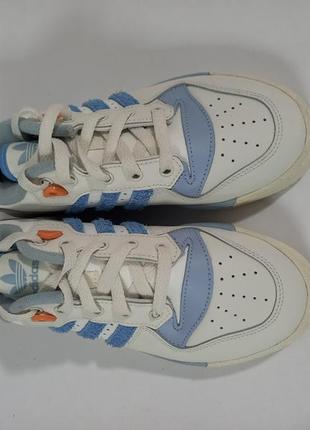 Кроссовки adidas handball spezial shoes light blue m18444

оригинал2 фото