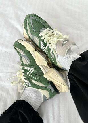 Жіночі кросівки new balance 9060 green suede нью беланс зеленого кольору4 фото