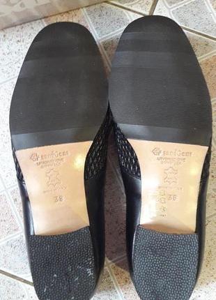 Абсолютно новые ботинки , материал: кожа. фирма "sanagens" (италия). очень удобные и практичные.4 фото