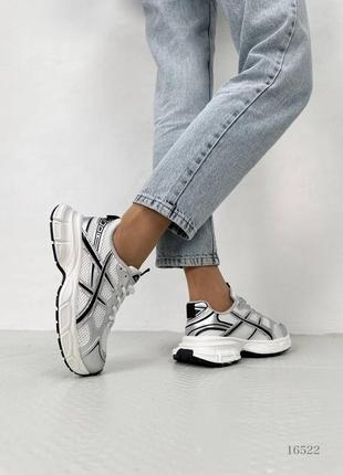 Жіночі кросівки легкі сріблясті3 фото
