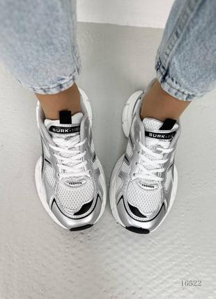 Жіночі кросівки легкі сріблясті2 фото