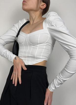 Белая корсетная блуза корсет с объемными рукавами4 фото