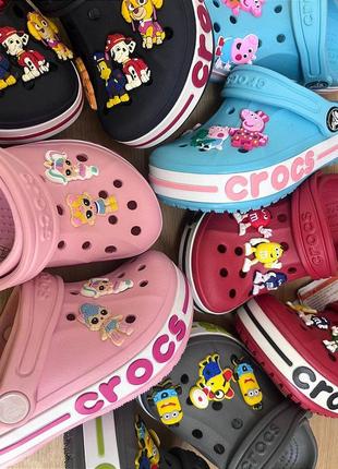 Детские кроксы сабо crocs kids’ bayaband clog petal pink пудровые джибитсы3 фото