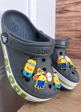 Детские кроксы сабо crocs kids' bayaband clog charcoal серые джибитсы