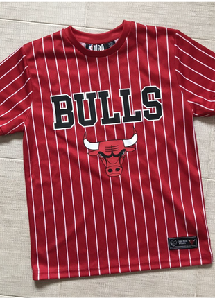 Крутая спортивная футболка nba bulls от primark. рост 1341 фото