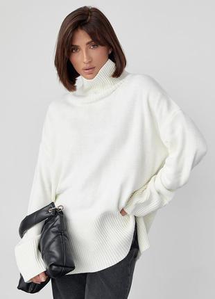Женский вязаный свитер oversize с разрезами по бокам - молочный цвет, s (есть размеры)
