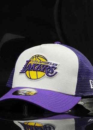 Оригінальна фіолетова кепка з сіткою  new era los angeles lakers trucker