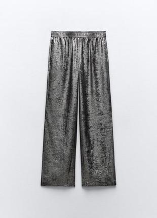Серебряные брюки джоггеры прямые фольга блестящие металлические чешуя сияющие2 фото
