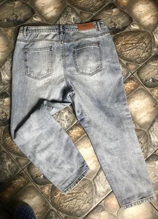 Модные укорочённые джинсы рваные вышивка8 фото