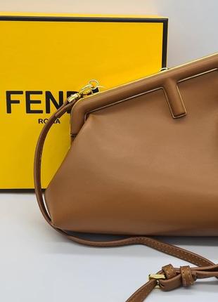 Женская кожаная сумка fendi first