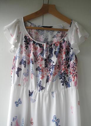 Нежное белоснежное платье с бабочками4 фото