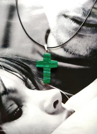 Зелений кулон із малахіту кулон малахіт кулон хрест, зелене кольє малахіт кулон хрестик1 фото