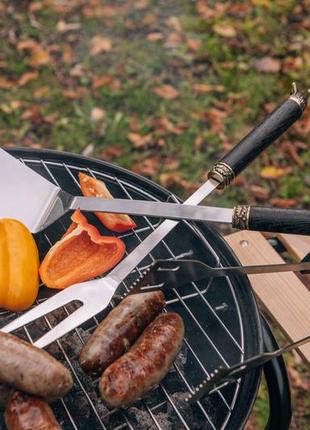 Подарочный bbq набор (лопатка щипцы вилка) набор инструментов для барбекю4 фото