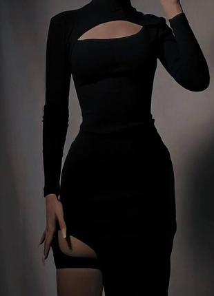 Женское длинное платье в обтяжку стильное модное с разрезом подчеркивает фигуру длинный рукав черный красный4 фото