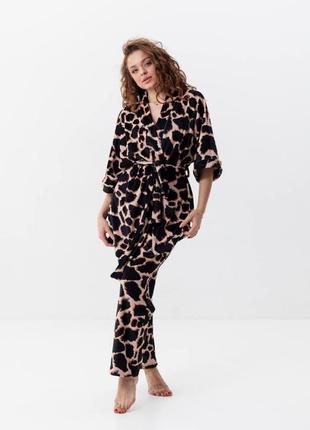 Комплект жіночий з плюшевого велюру штани та халат стильний жирафа 3410_l 15925 l