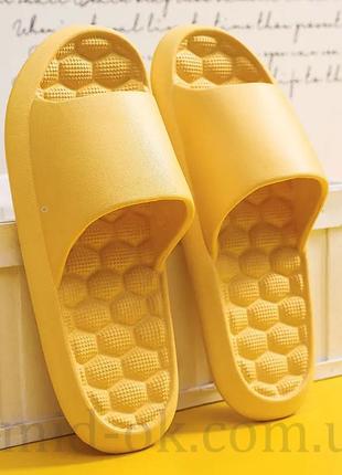 Тапочки  массажные 38-39 пляжные (стопа 23,5-24 см) eva cube design шлепанцы желтые3 фото