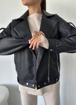 Жіноча куртка з якісної екошкіри на підкладці3 фото